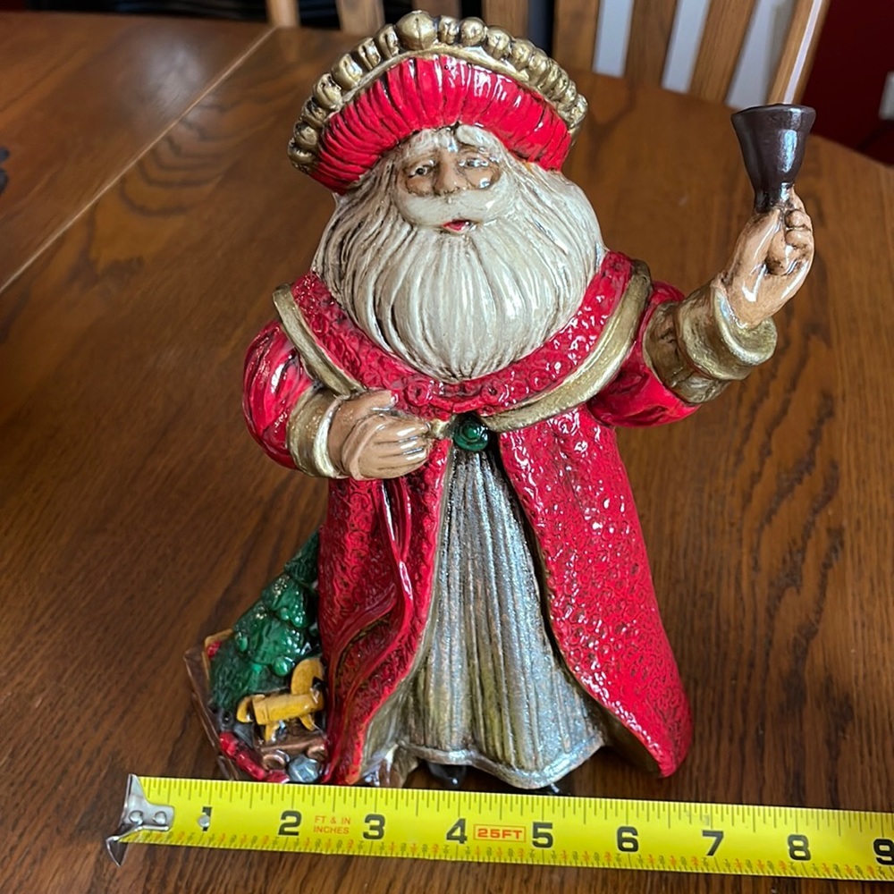 Beautiful Vintage hand painted Santa, antiqued finish. EUC